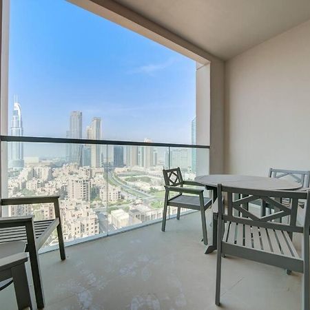 Apartamento Burj Khalifa View - 2Br And Maid - Downtown Dubái Exterior foto